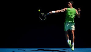 铃木一朗在 2004 年 10 月 1 日击出赛季第 258 支安打，正式超越乔治·席斯勒的历史纪录